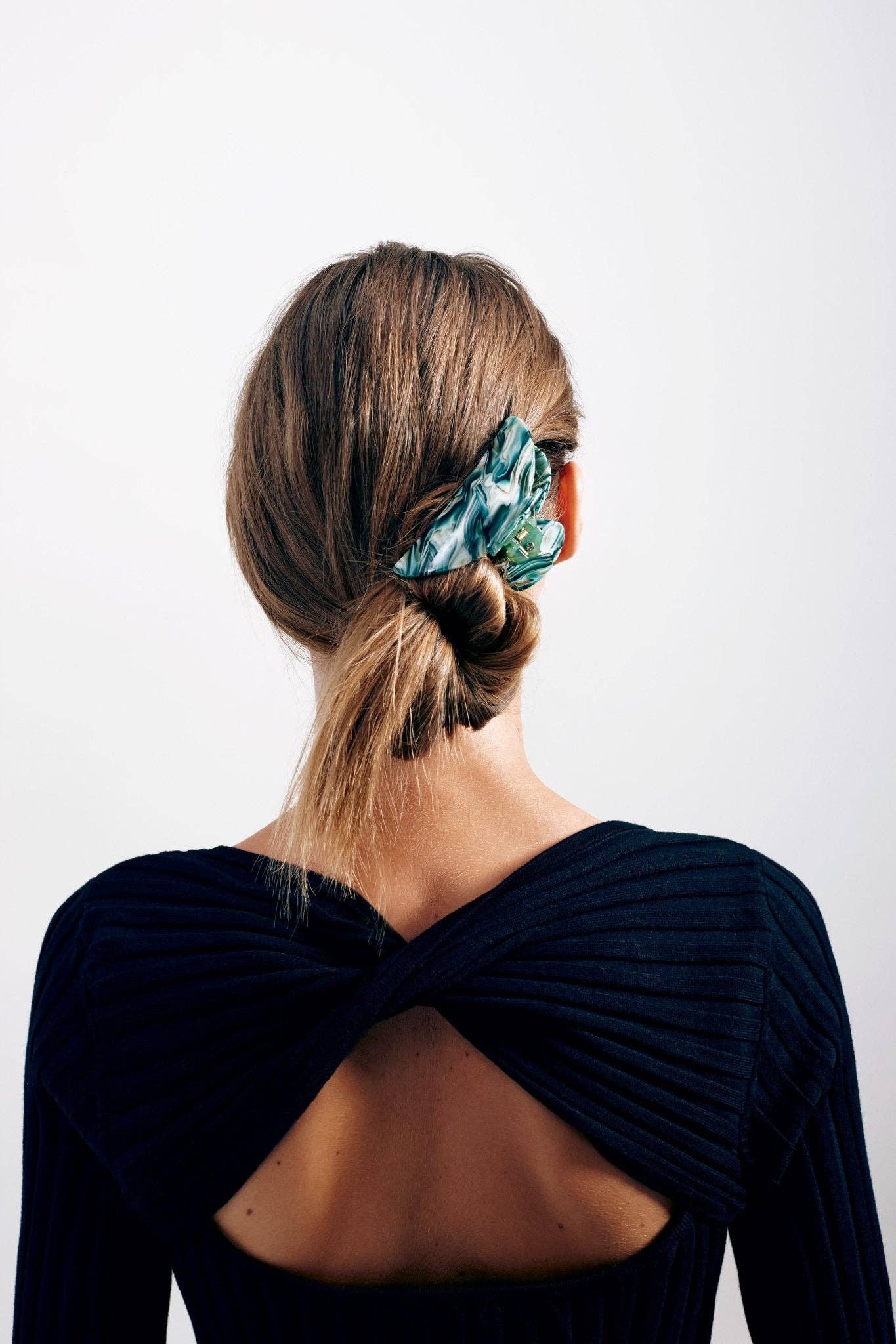 Heirloom Claw in Alabaster