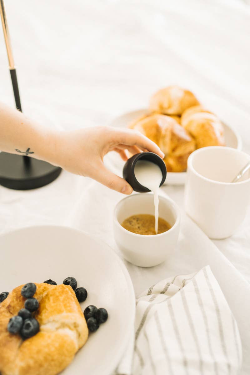 Creamer/Shot Glasses