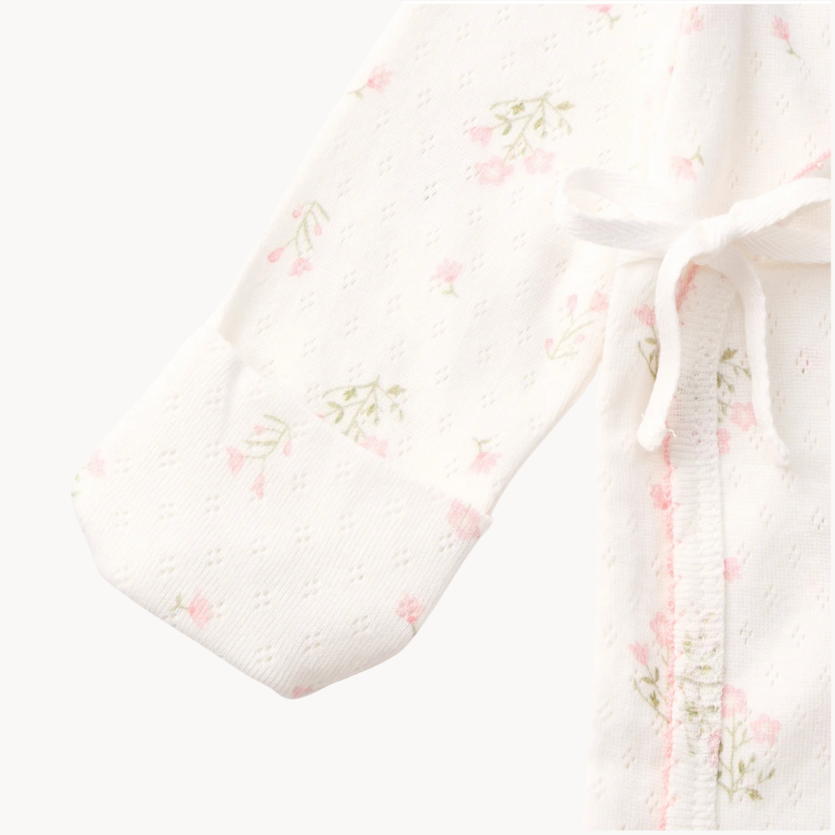 White Floral Take Home Set