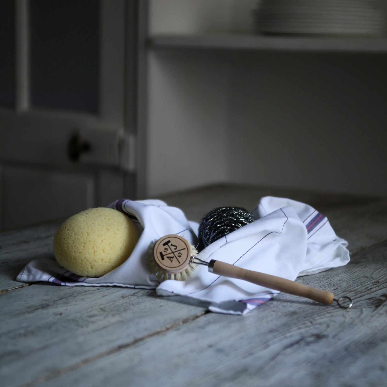French Handled Dish Brush